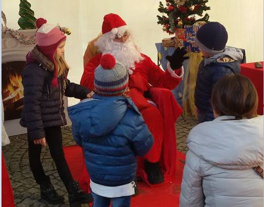 Ad Agrate la casa e i mercatini di Babbo Natale - CONCOREZZO - Concorezzo.org