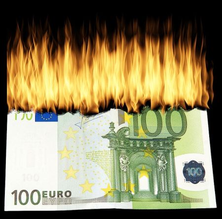 burn-money-1463224_640.jpg