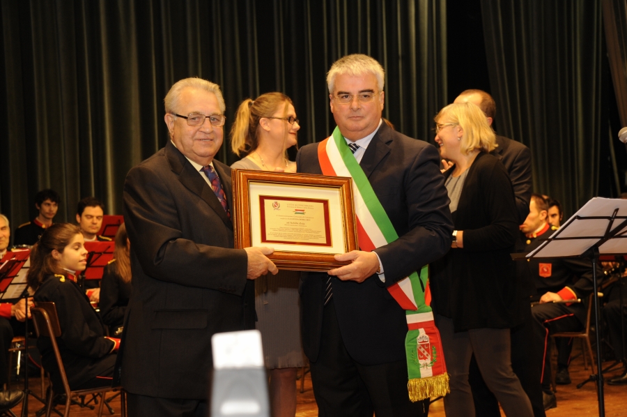gugia2013f.jpg