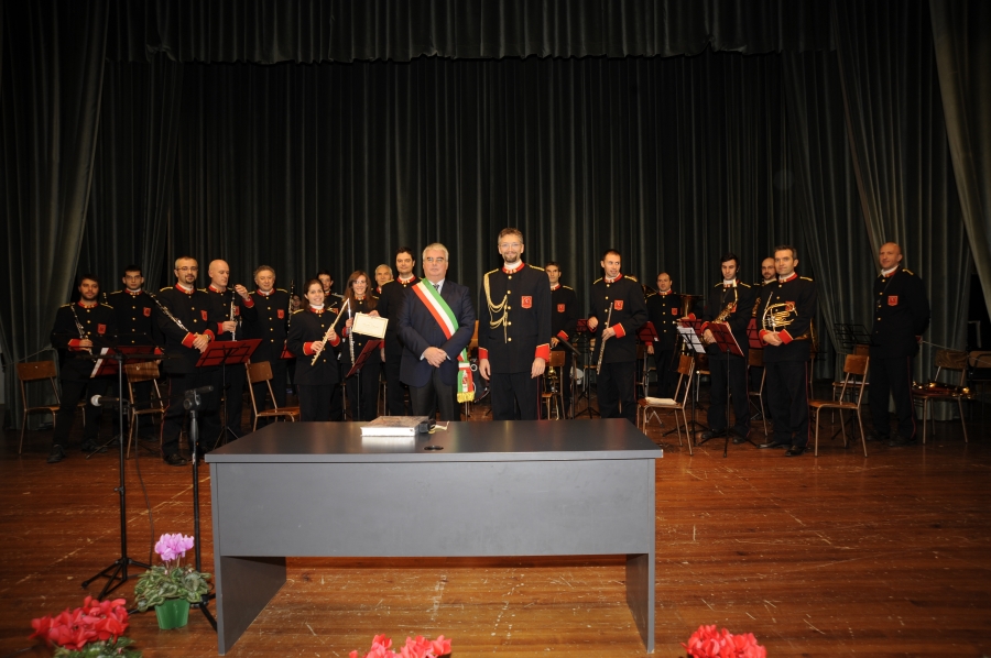 gugia2013v.jpg