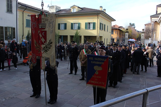 virgo2013gonfaloni.jpg