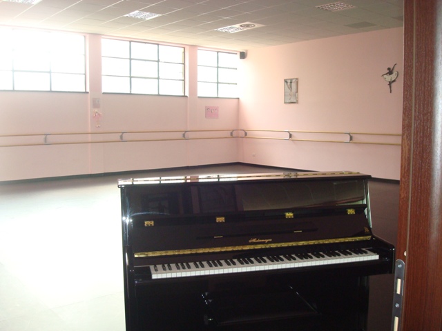 lauraFOTO 9 PIANISTA.JPG