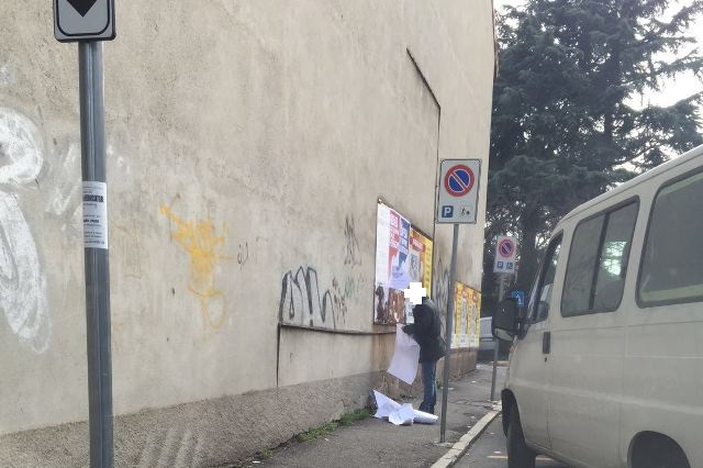 manifesti.jpg
