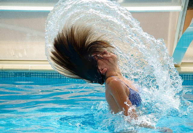 swimming-pool-830505_640.jpg