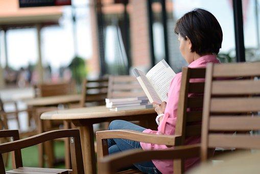 biblio_agosto2.jpg