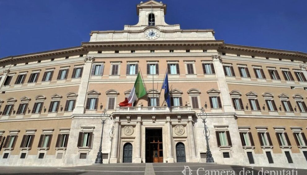 montecitorio-1271x848.jpg