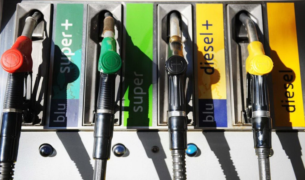 benzina.jpg