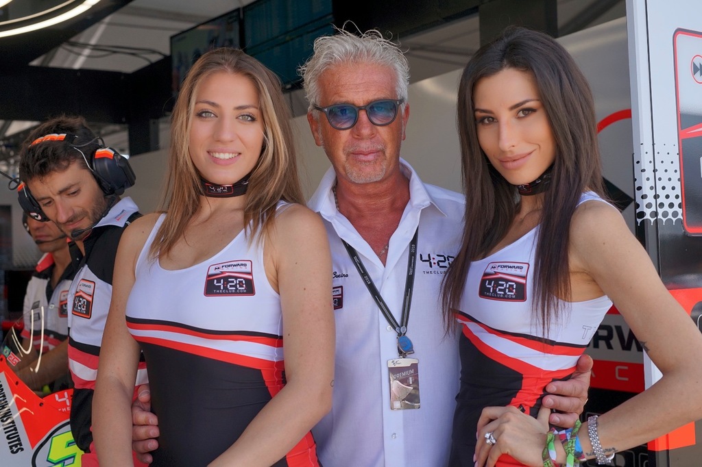 Merlo_hostess_motogp.JPG