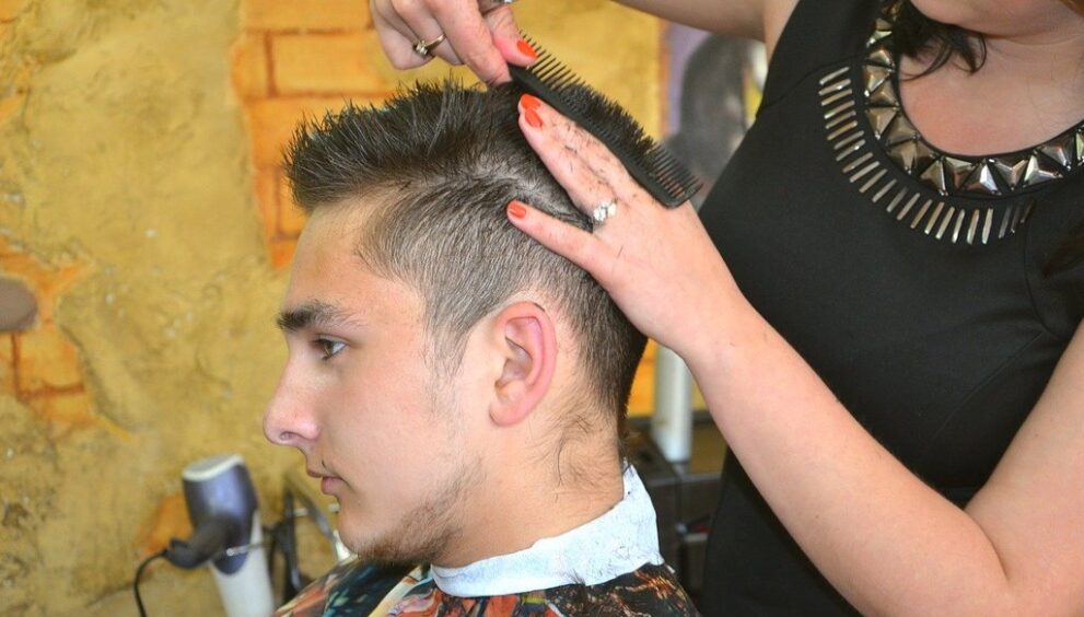 beauty-salon-2521943_1280.jpg