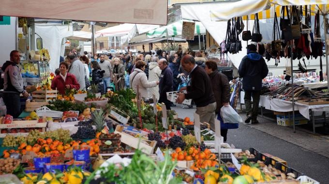 mercato_generico2.jpg