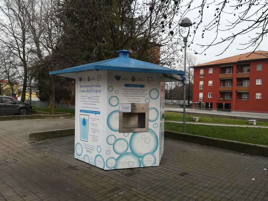 casetta acqua due.jpg