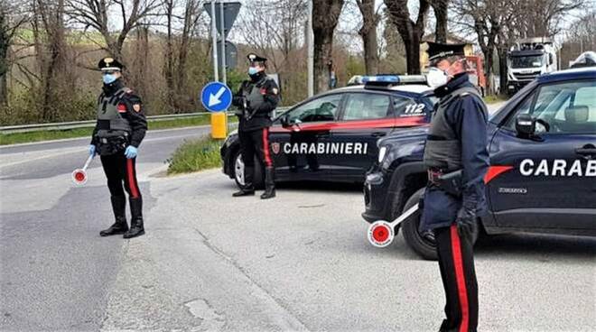 carabinieri_posto_di_blocco.jpg
