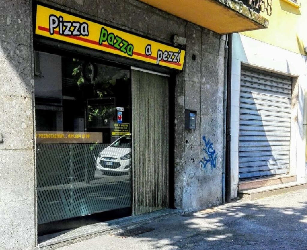 pizza_pazza_a_pezzi.jpg