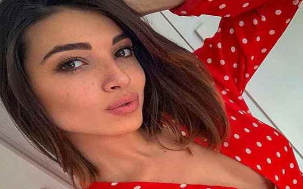 rebecca-staffelli-instagram-1.jpg