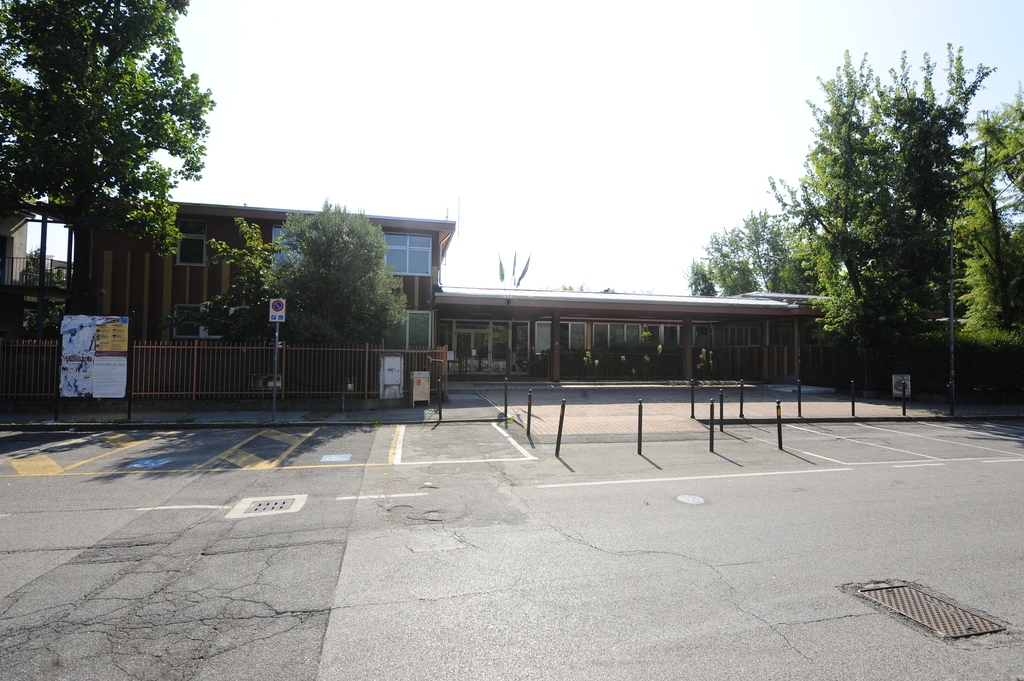 scuola via verdi.JPG