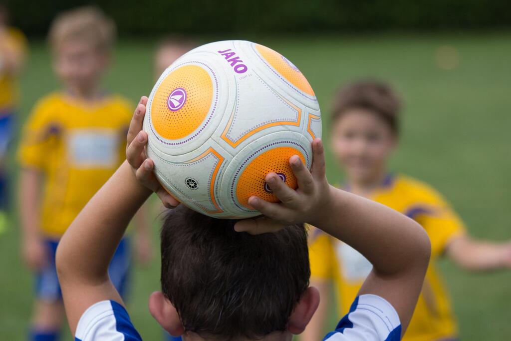 soccer-2911183_1920.jpg