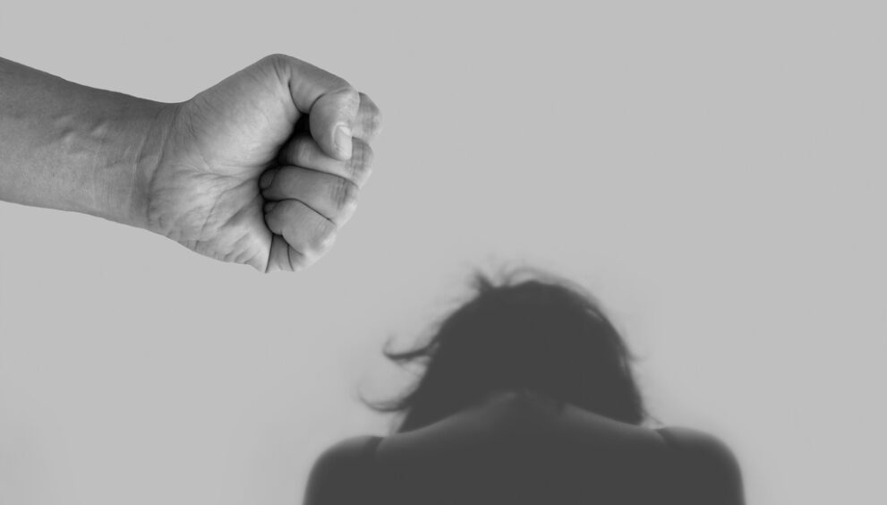 violence-against-women-g1d97e2065_1920.jpg