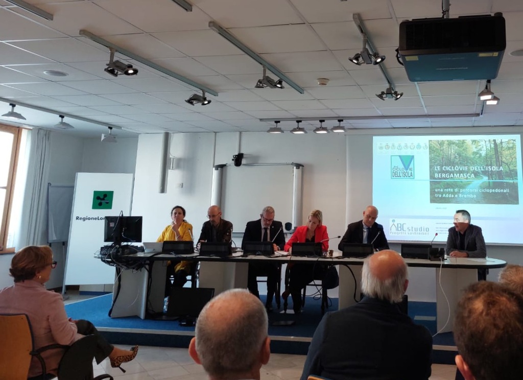PRESENTAZIONE TERZI 2.jpg