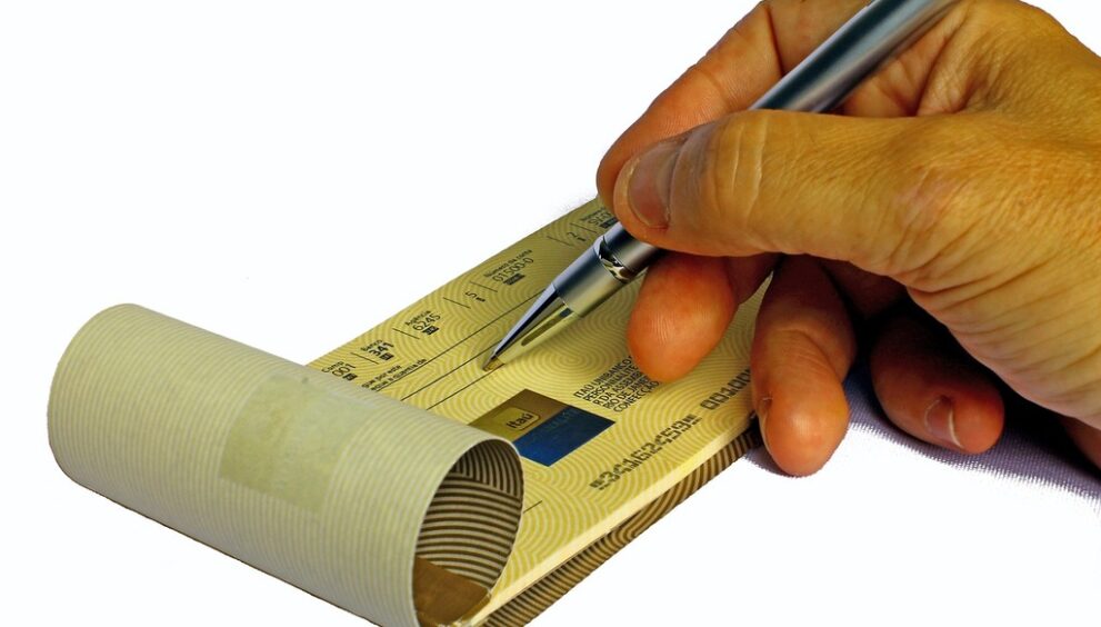 checks-g78054d3b2_1280.jpg