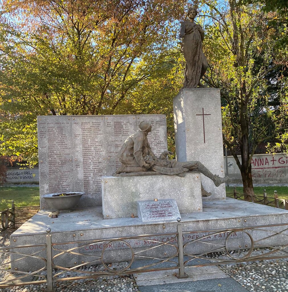 monumento_ai_caduti.jpg