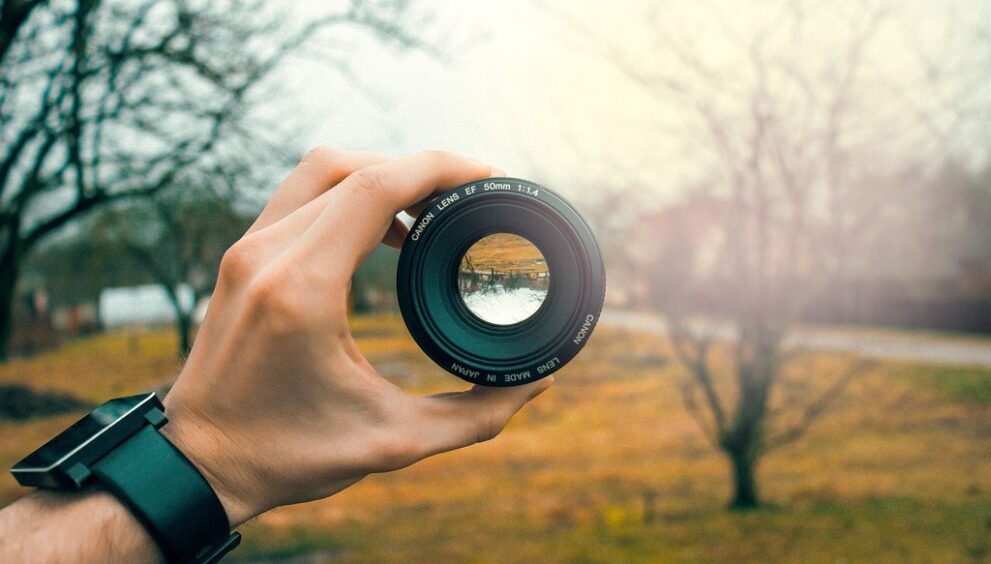 lens-gb3425b7ad_1280.jpg
