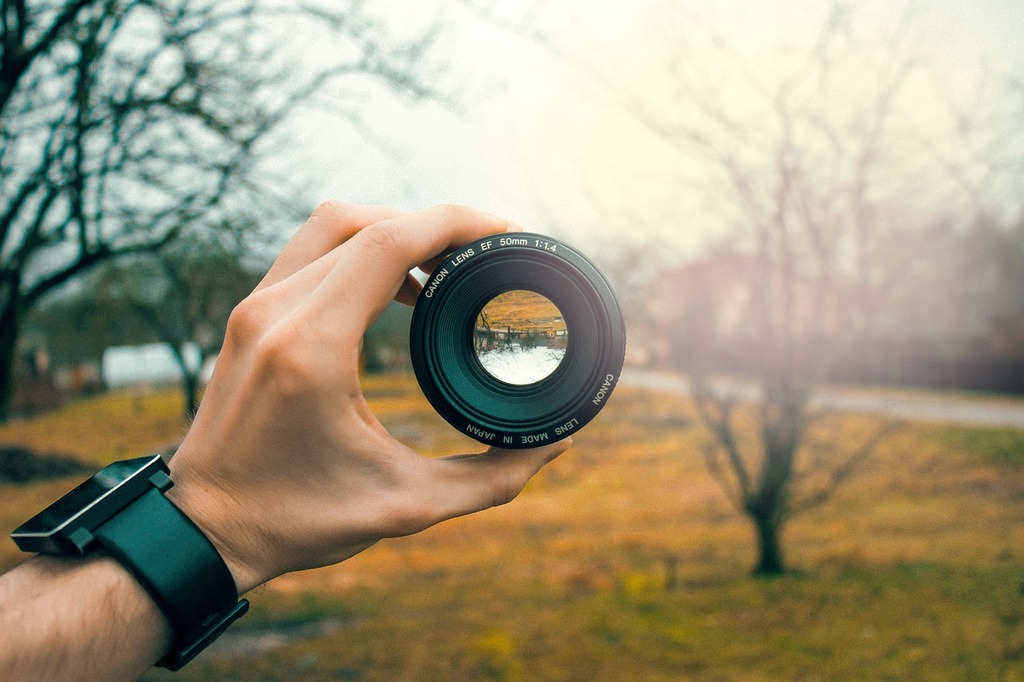 lens-gb3425b7ad_1280.jpg