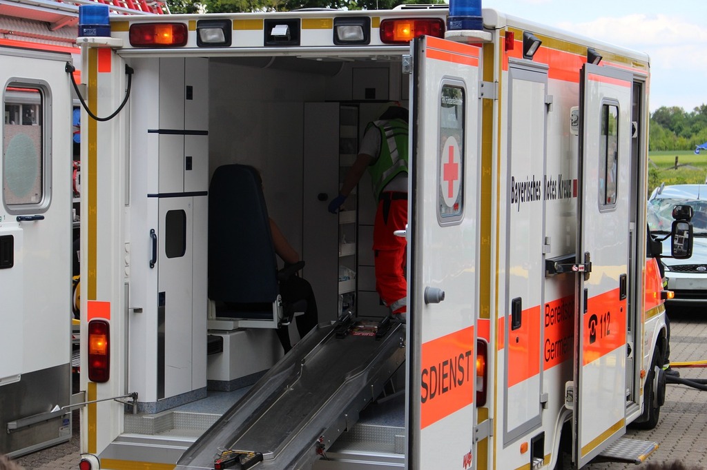 rescue-g5a277889a_1280.jpg