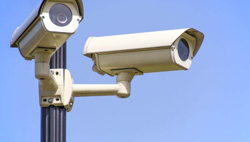 monitoring-gf100ee645_1280.jpg